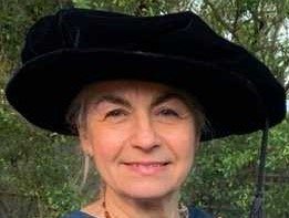 Dr Angela