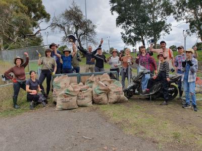 Litter clean up with FoMC Bracken Creek